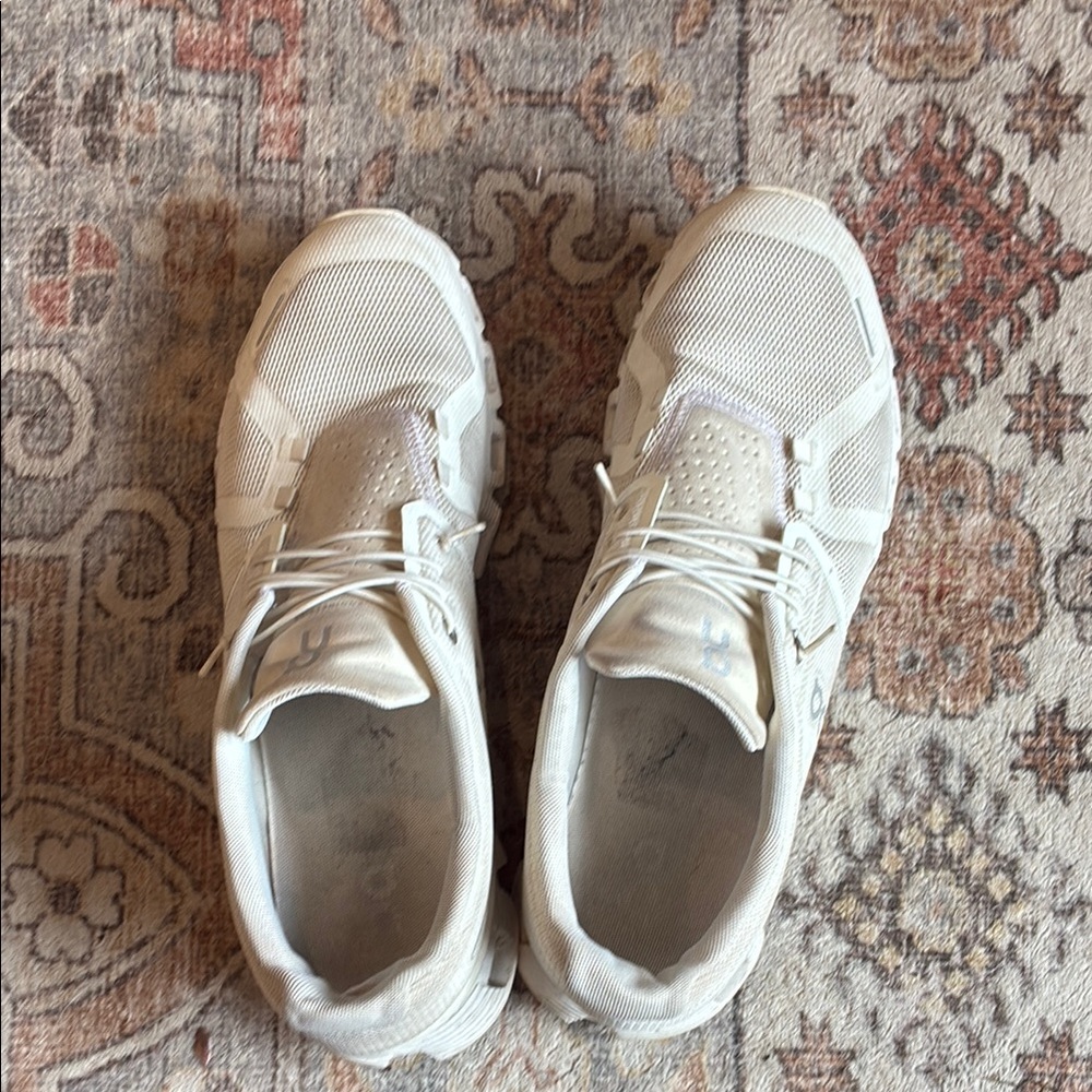 On cloud men’s cloud 5 shoes